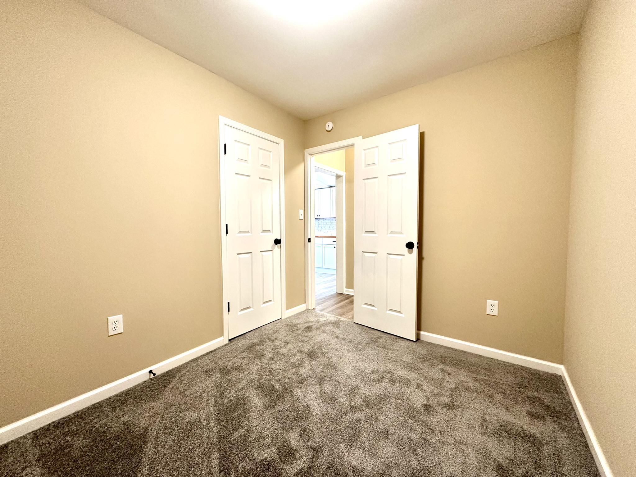 EAST MANCHESTER TWP. - Residential