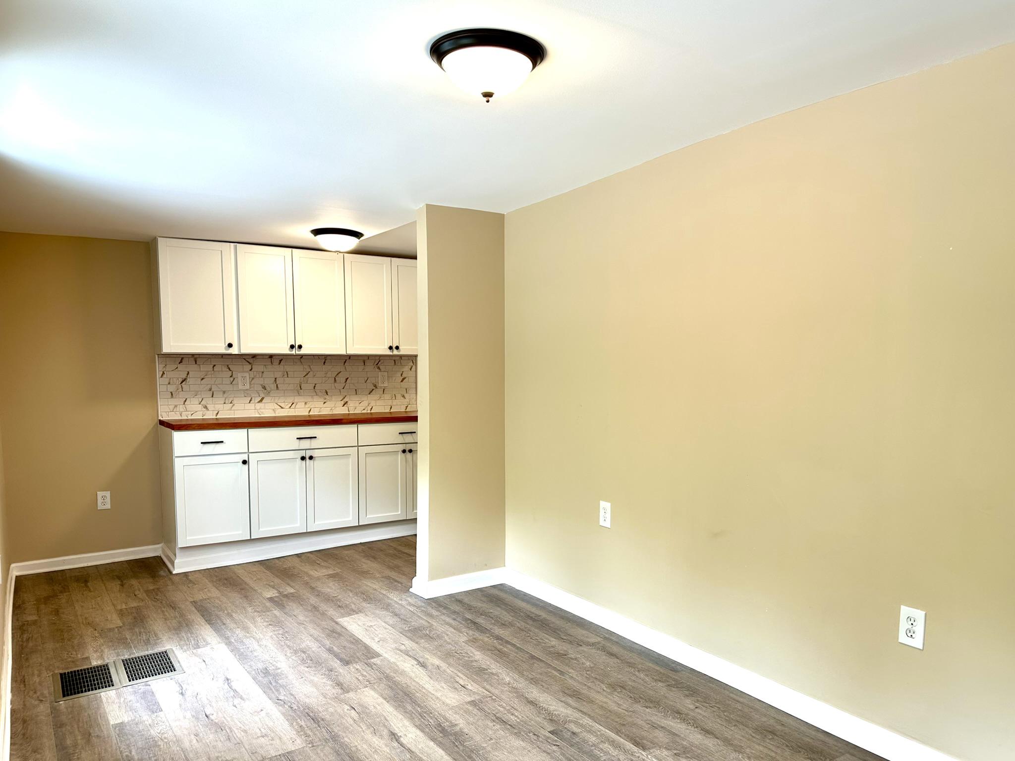 EAST MANCHESTER TWP. - Residential