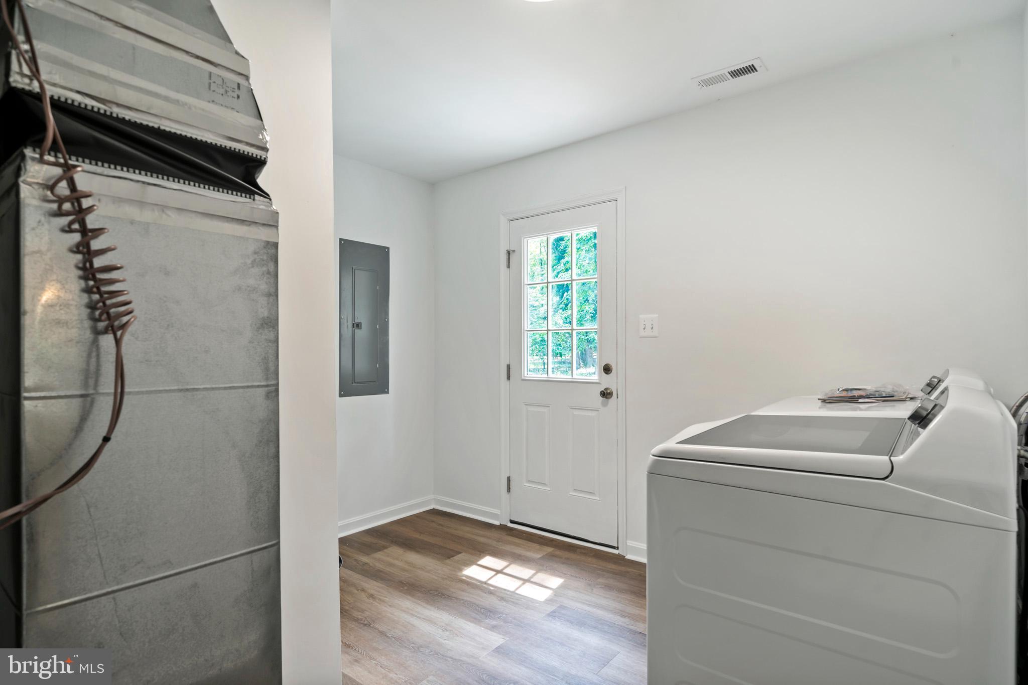 BROOKWOOD ESTATES - Residential