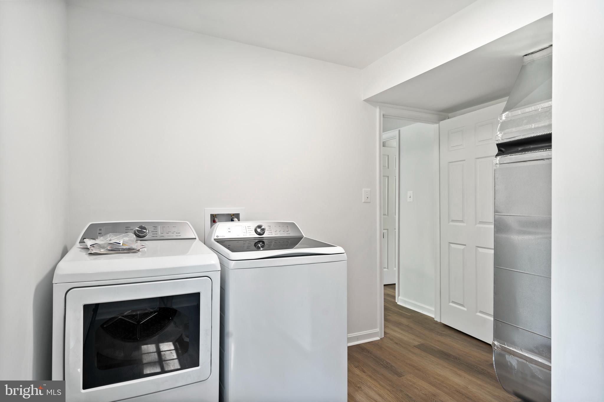 BROOKWOOD ESTATES - Residential