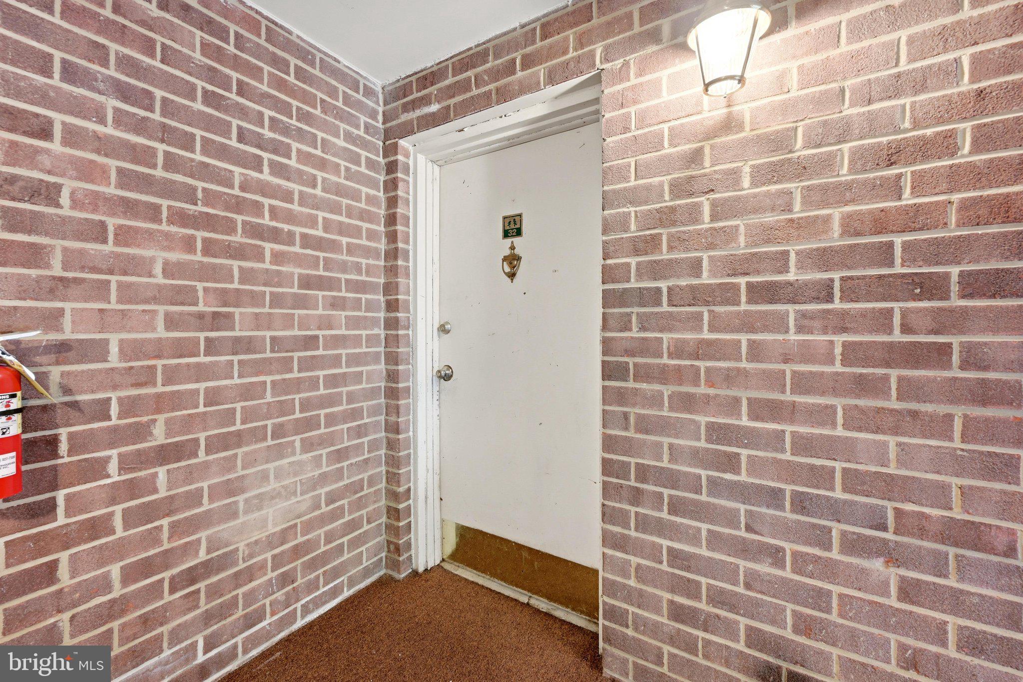 1405 NORTHGATE SQUARE 32B