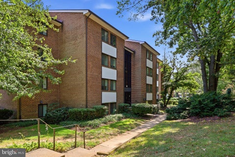 Condo For Rent - 1405 Northgate Square #32B<br/> RESTON, VA 20190