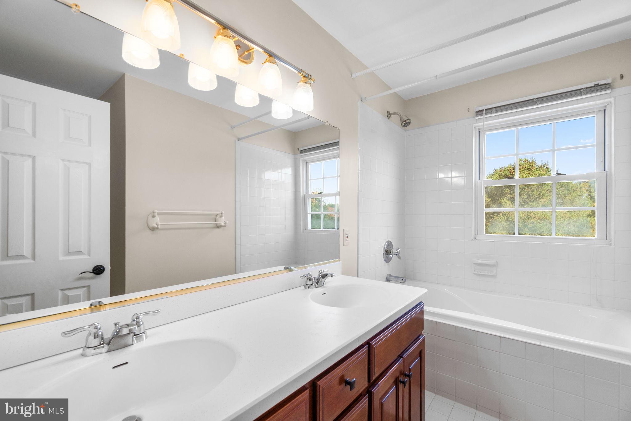 CANDLEWICKE - Residential