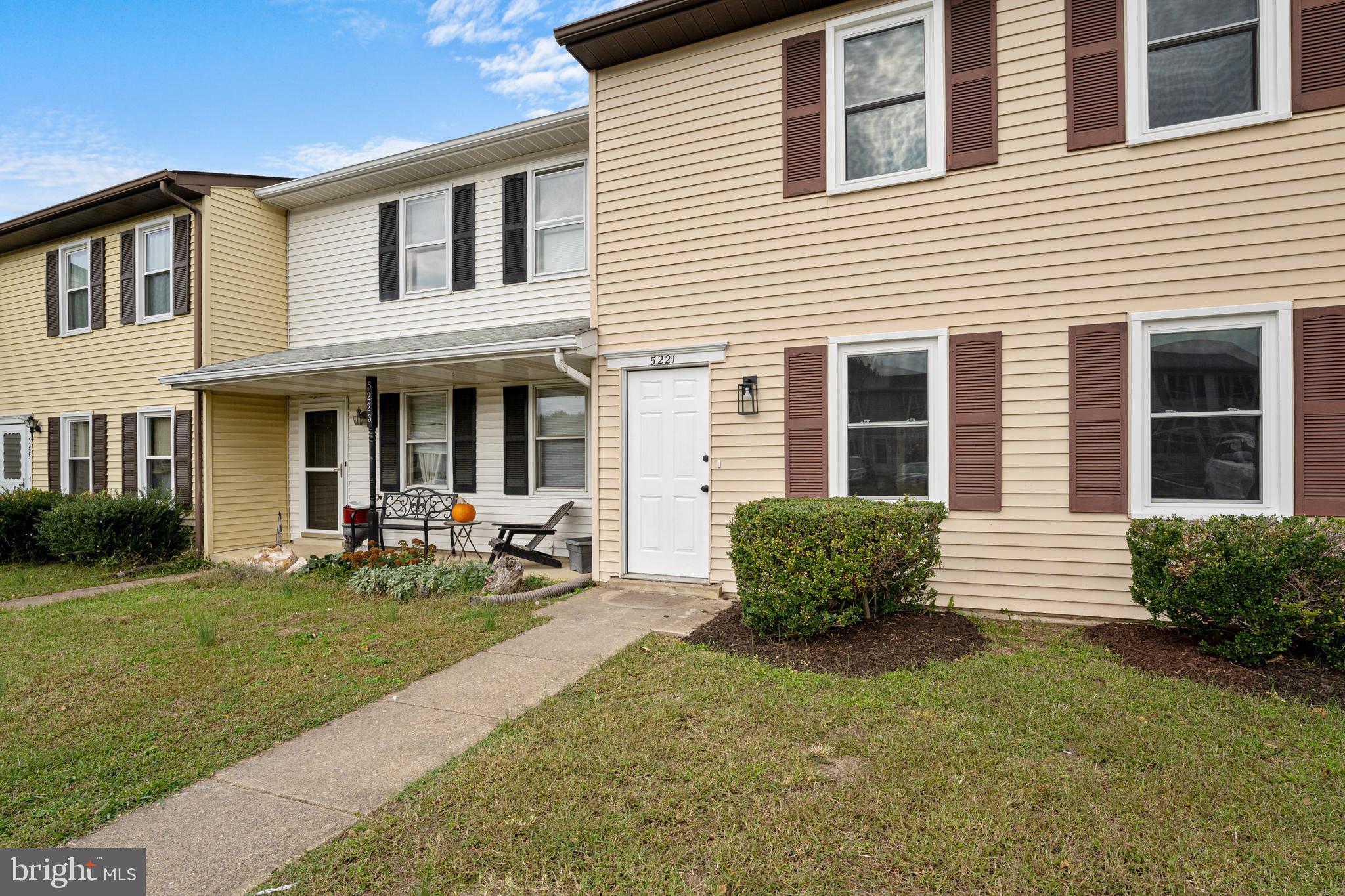 BREEZEWOOD FOREST - Residential Lease