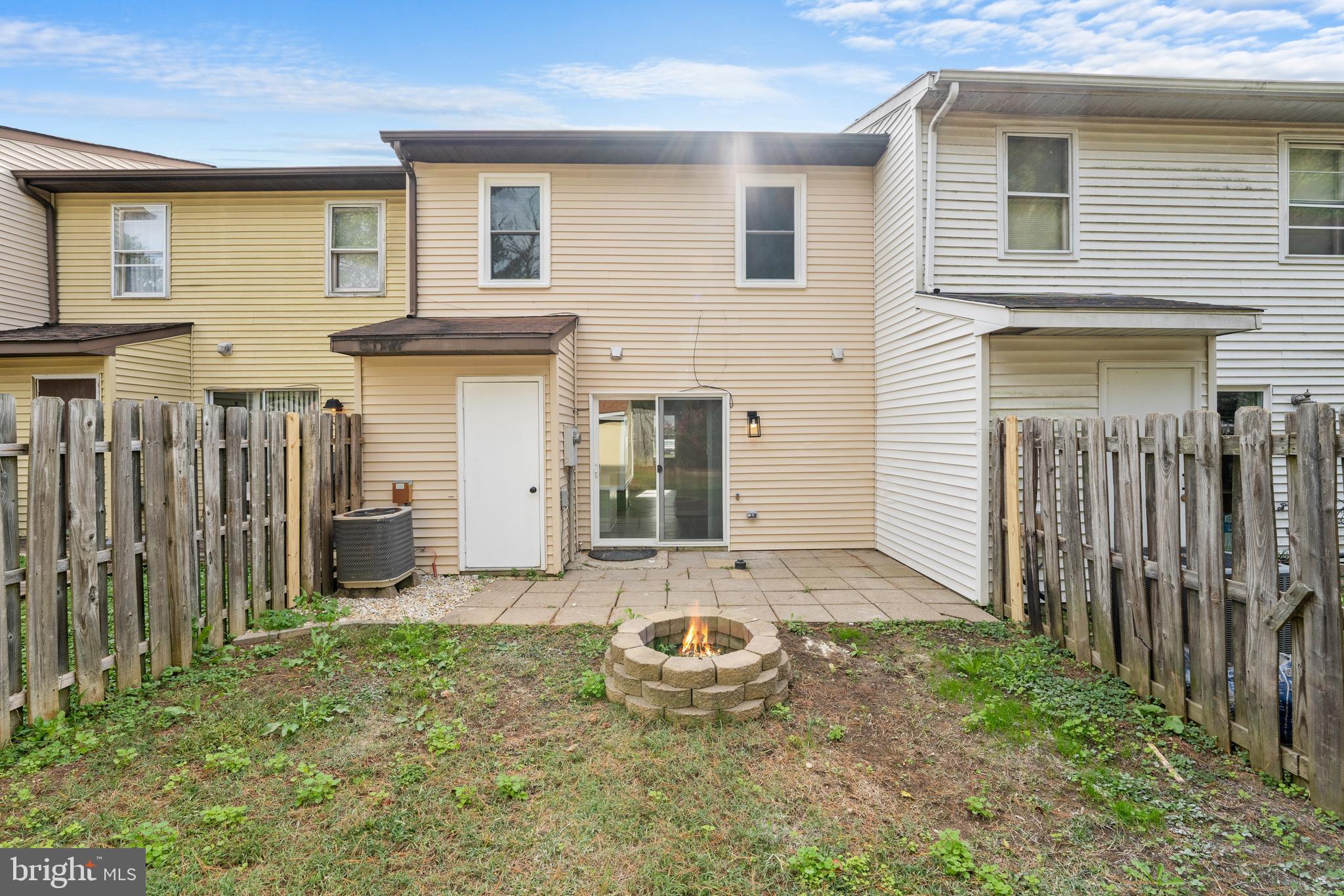 BREEZEWOOD FOREST - Residential Lease