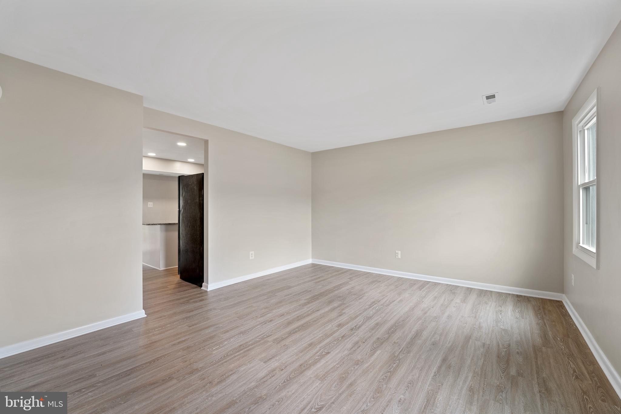 BREEZEWOOD FOREST - Residential Lease