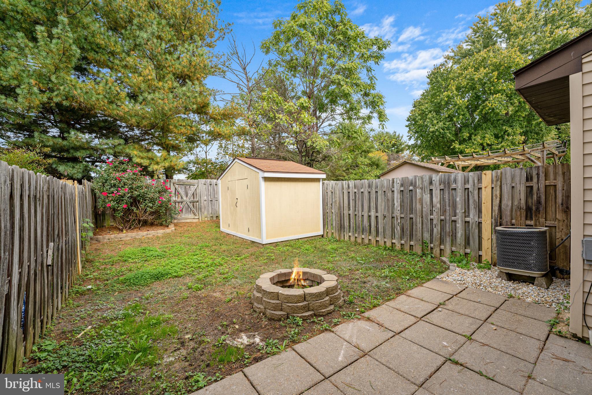 BREEZEWOOD FOREST - Residential Lease