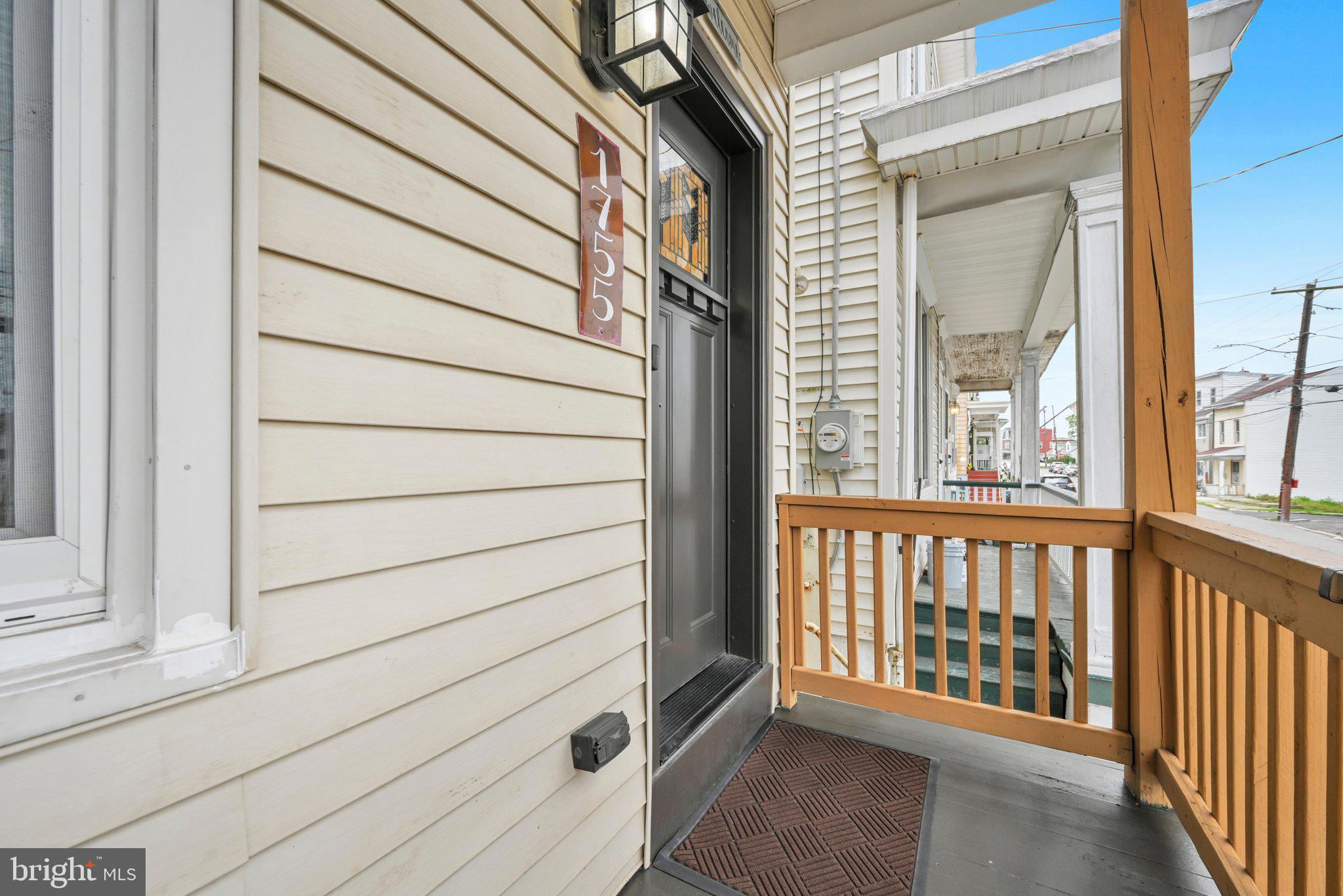 1755 W NORWEGIAN STREET