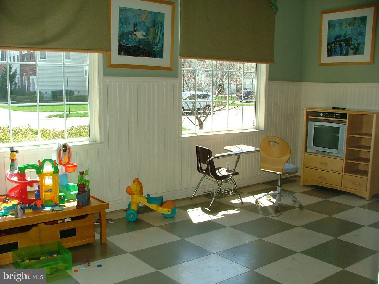 SUMMERFIELD - Residential Lease