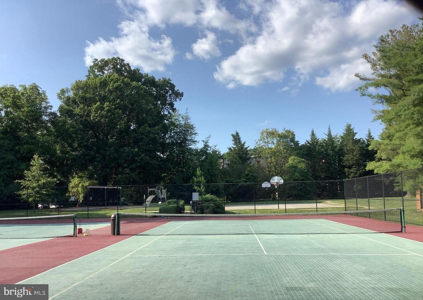 GEORGETOWN VILLAGE - Residential Lease