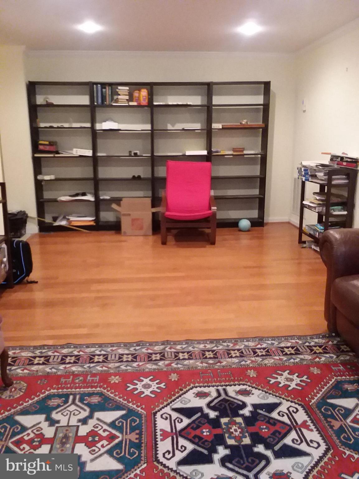 GEORGETOWN VILLAGE - Residential Lease