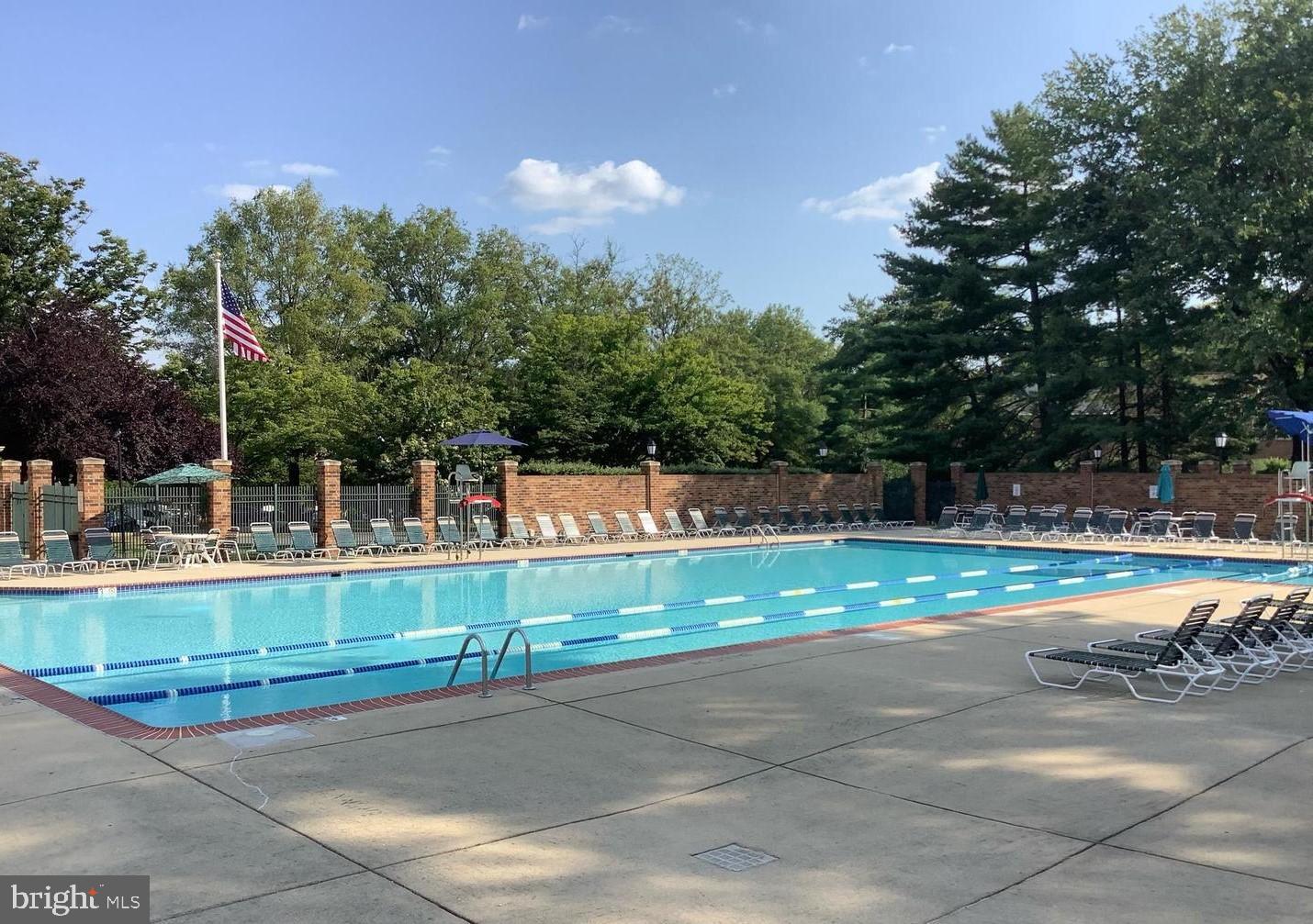 GEORGETOWN VILLAGE - Residential Lease