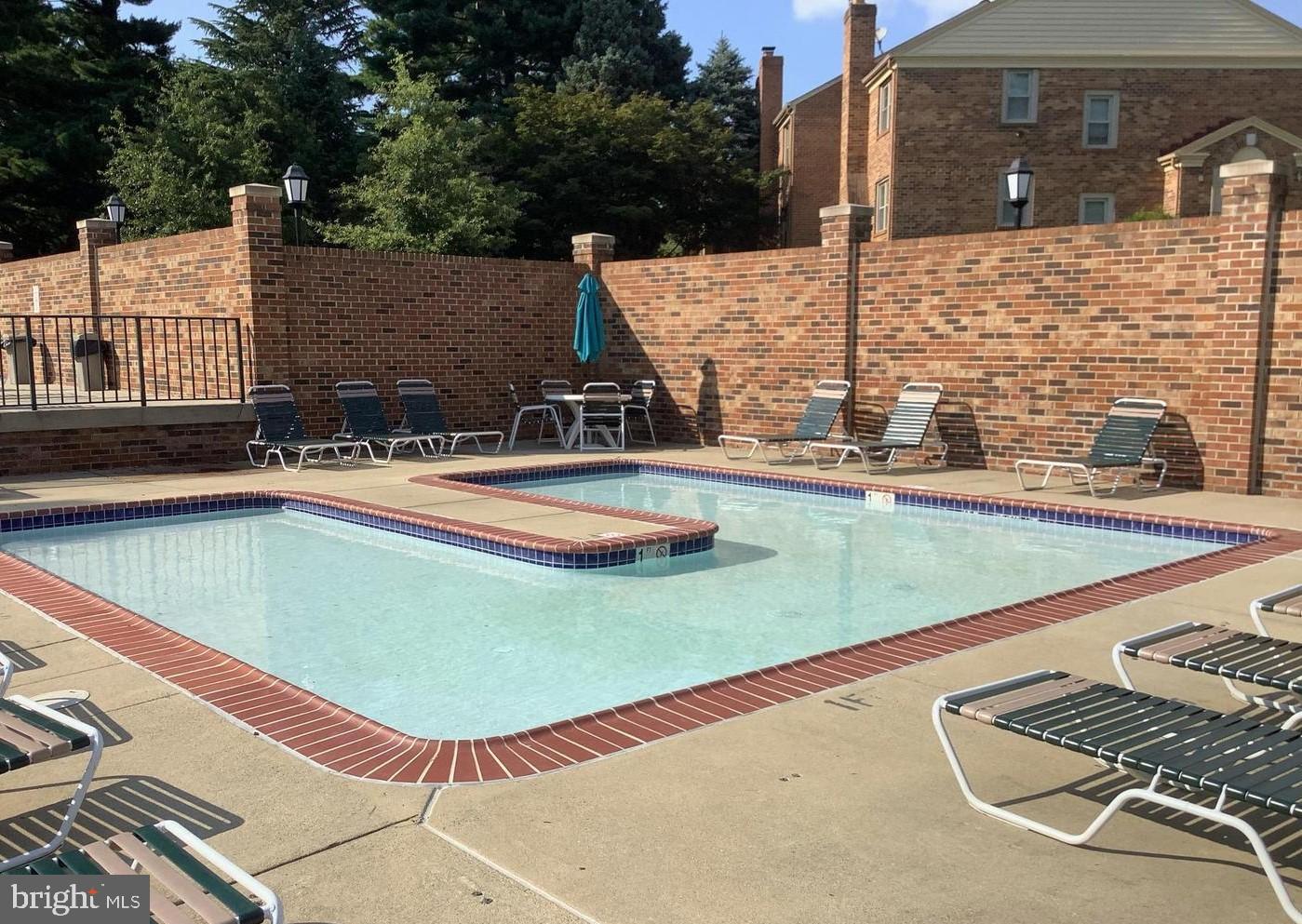 GEORGETOWN VILLAGE - Residential Lease