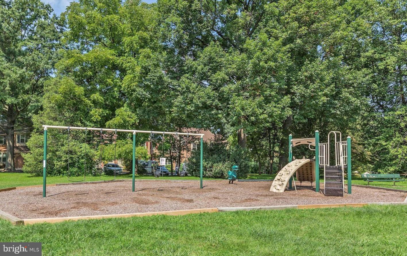 GEORGETOWN VILLAGE - Residential Lease