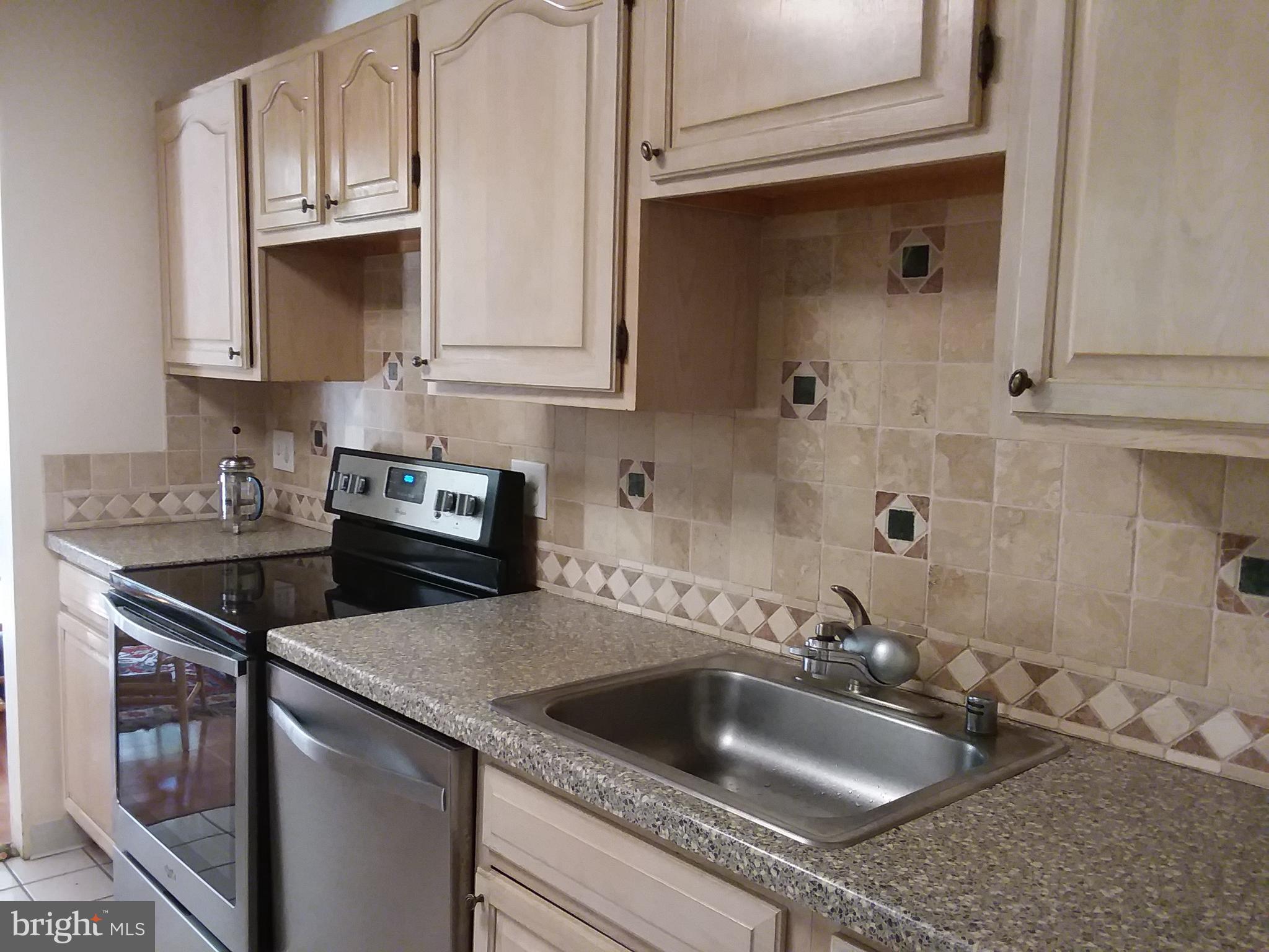 GEORGETOWN VILLAGE - Residential Lease