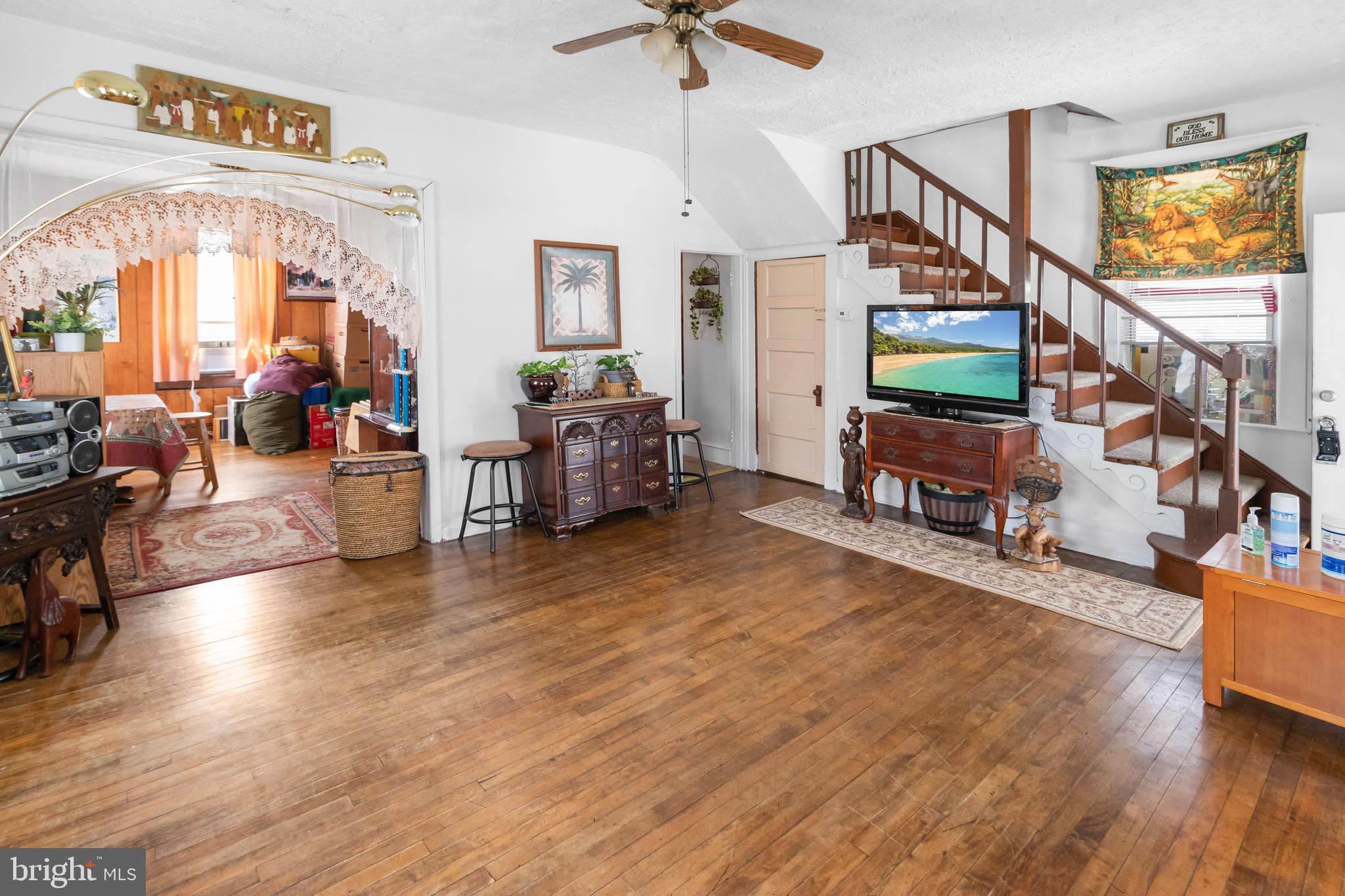 BRADBURY HEIGHTS - Residential