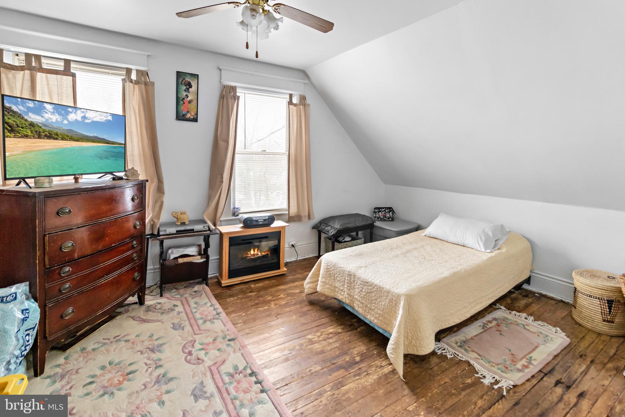 BRADBURY HEIGHTS - Residential