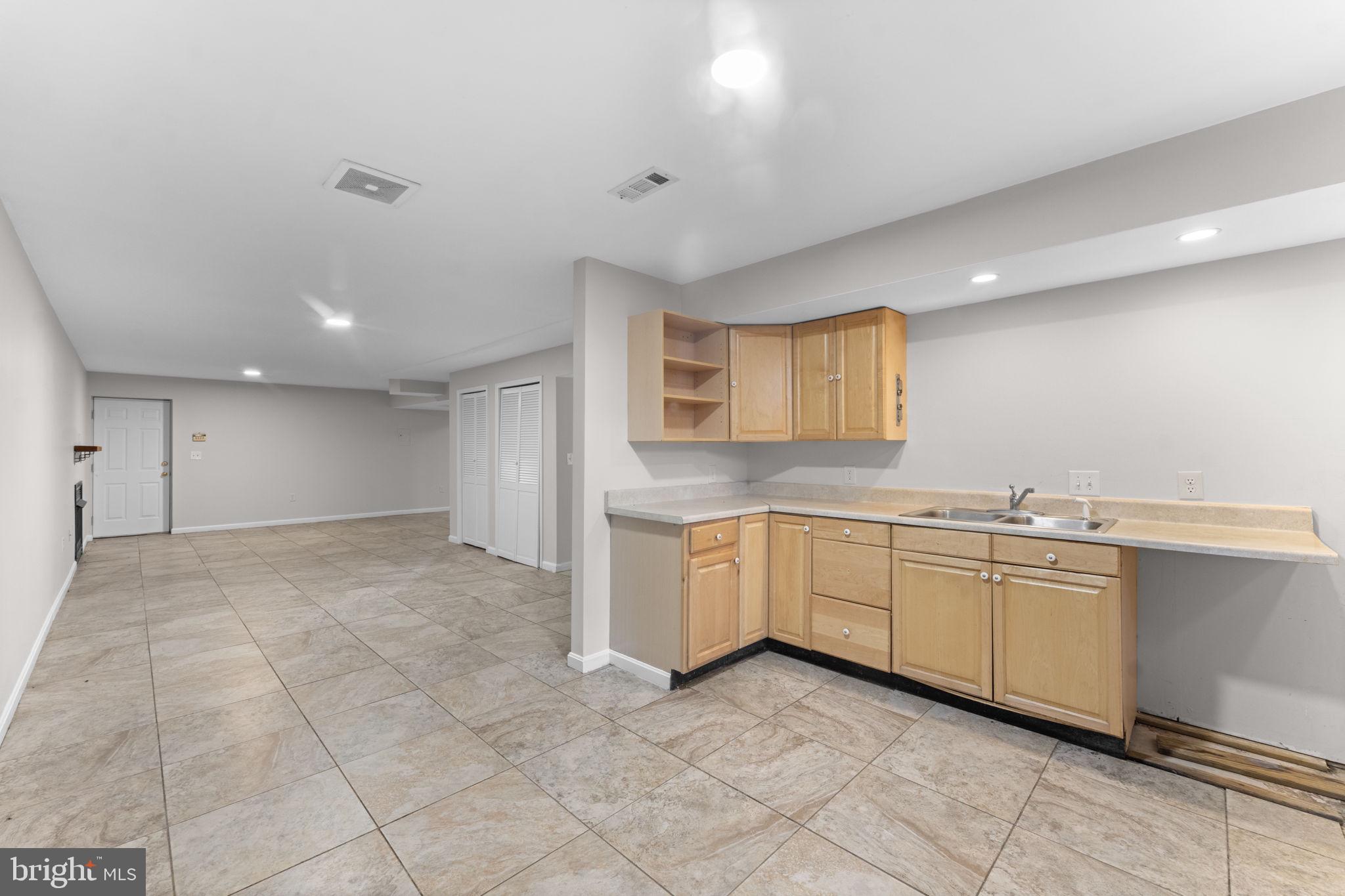 HARBOR POINT - Residential