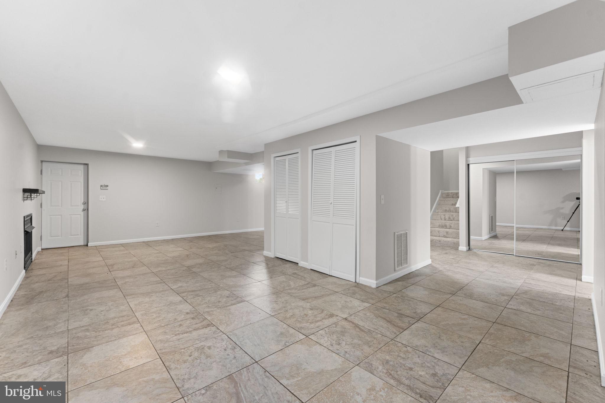 HARBOR POINT - Residential