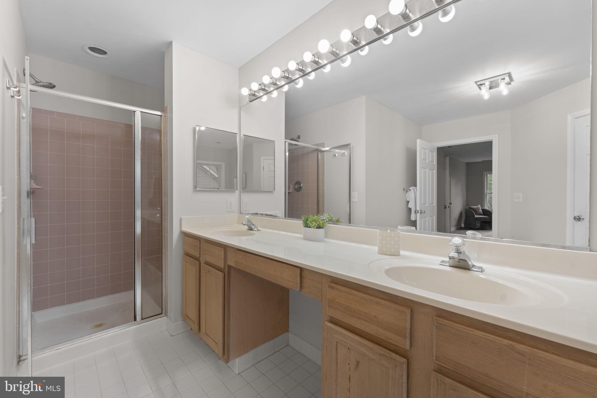 HARBOR POINT - Residential