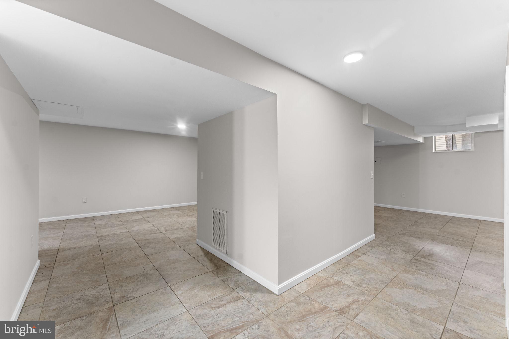 HARBOR POINT - Residential