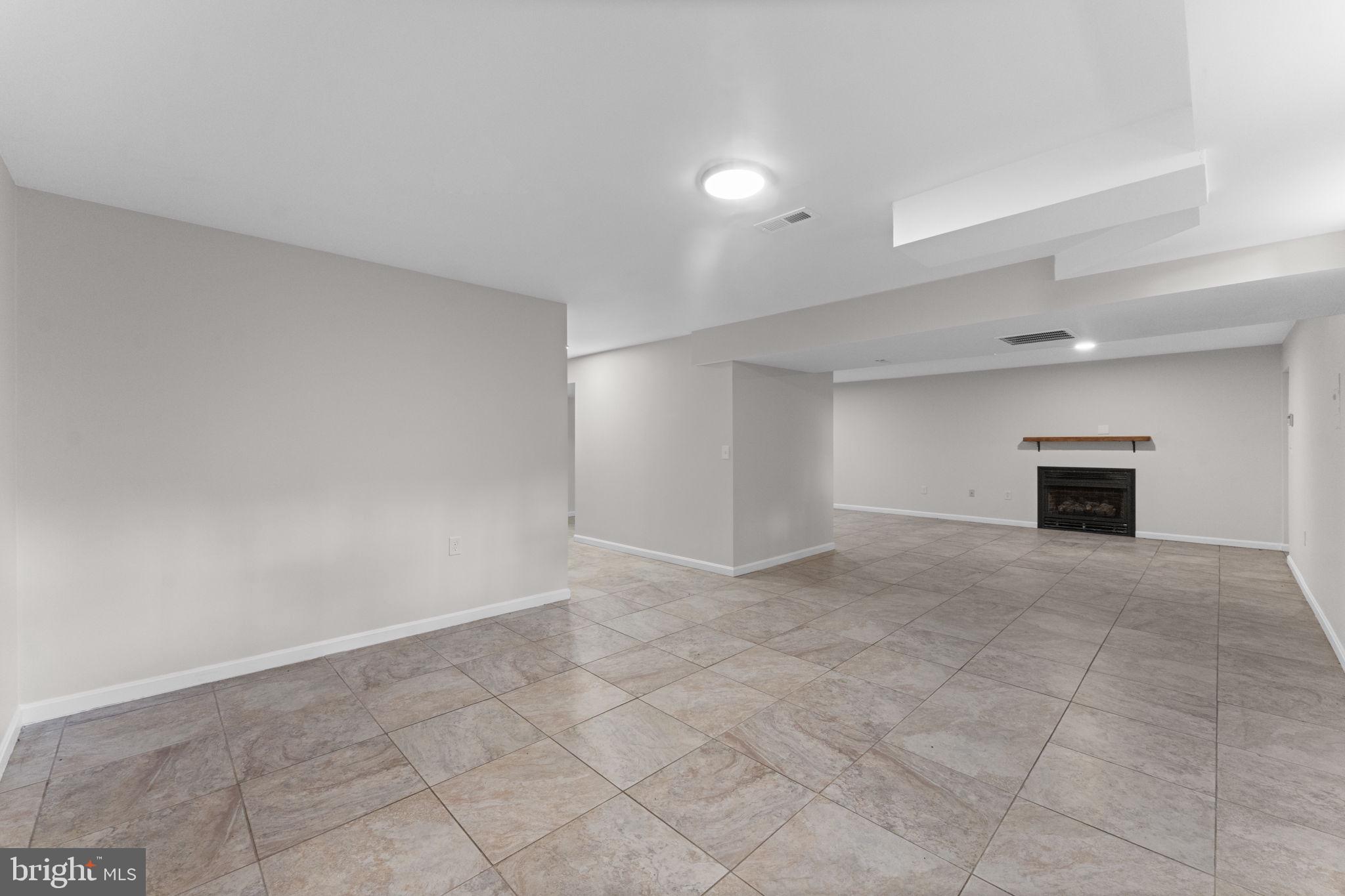 HARBOR POINT - Residential