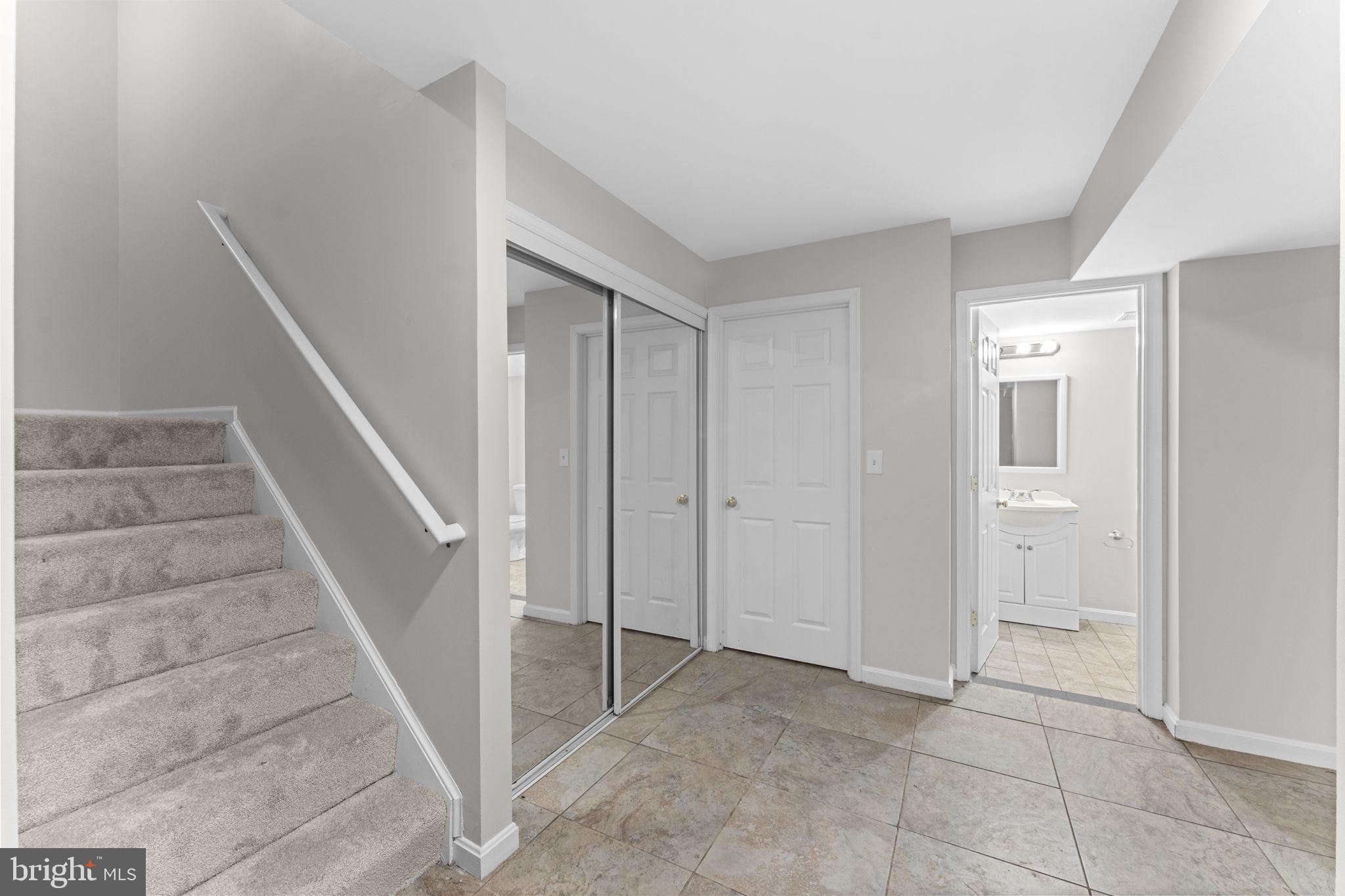 HARBOR POINT - Residential