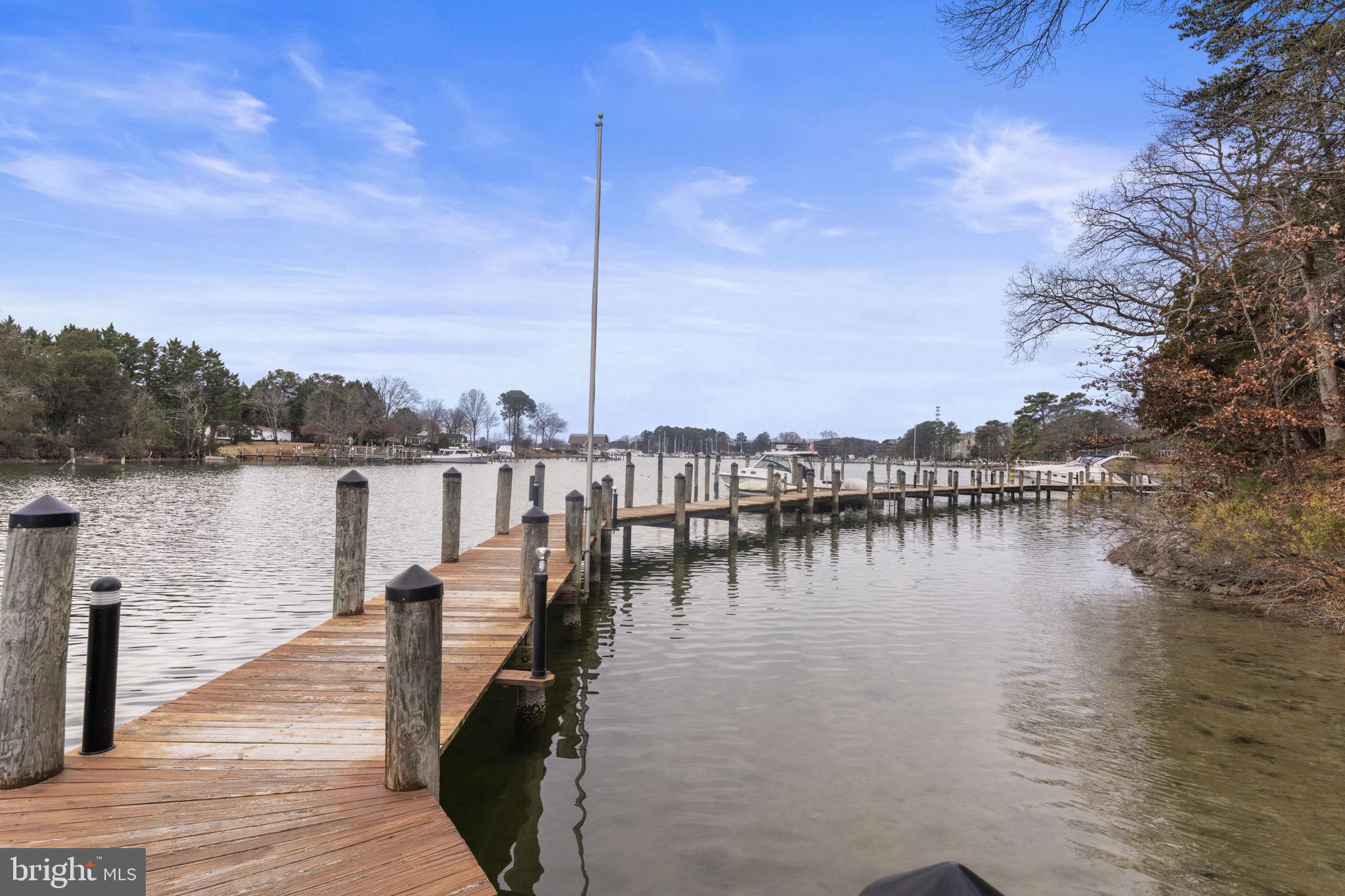 HARBOR POINT - Residential