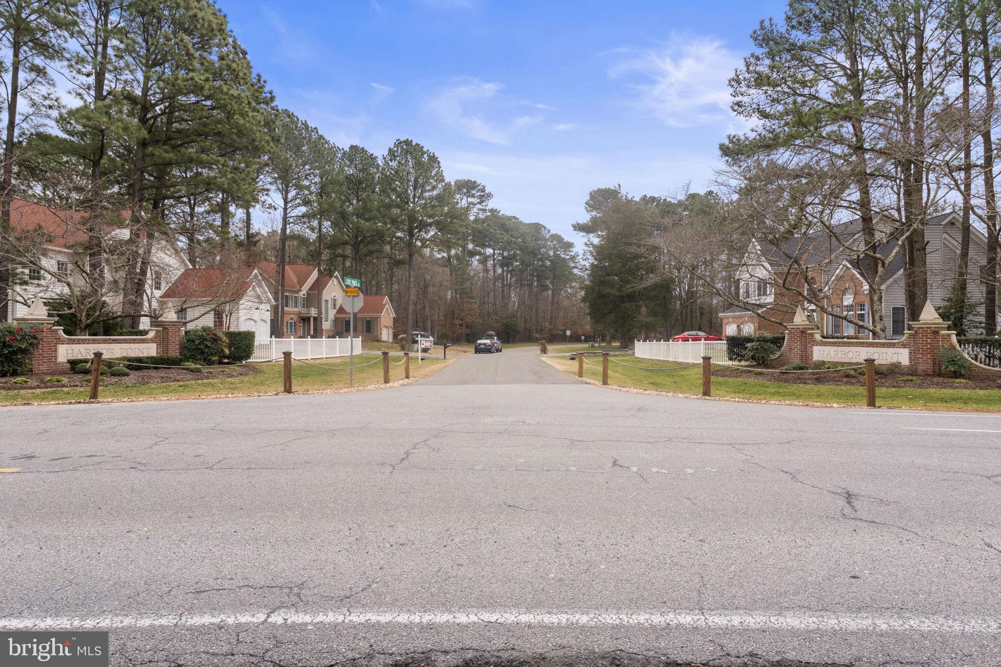 HARBOR POINT - Residential