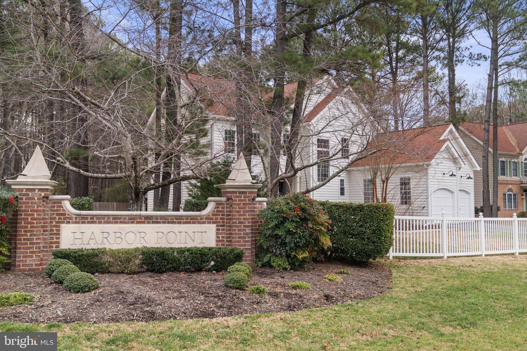 HARBOR POINT - Residential