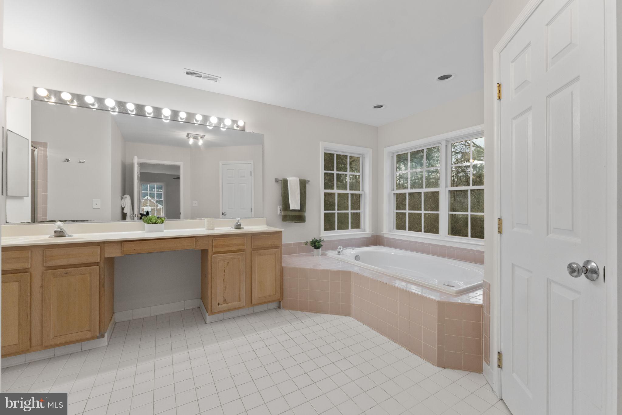 HARBOR POINT - Residential