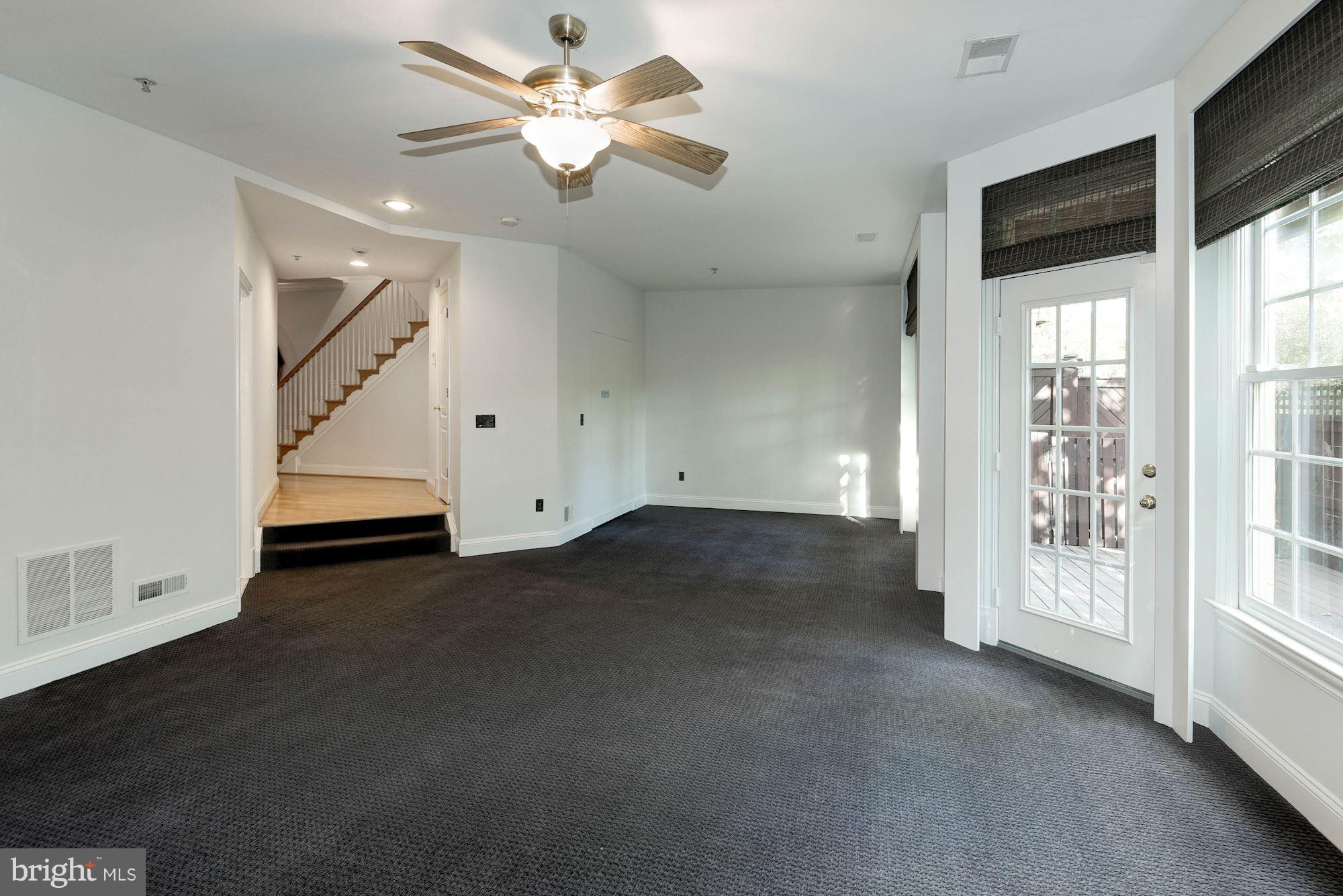 CAMERON STATION - Residential