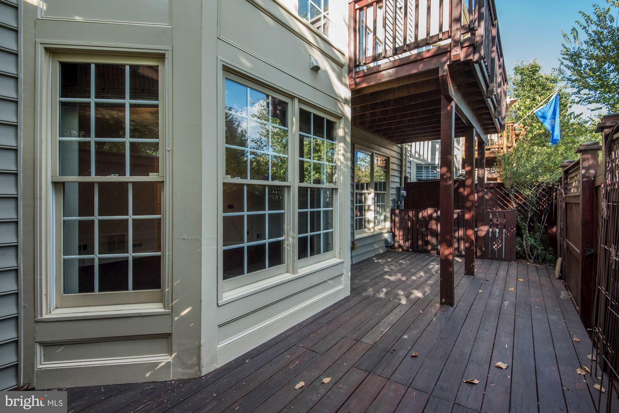 CAMERON STATION - Residential