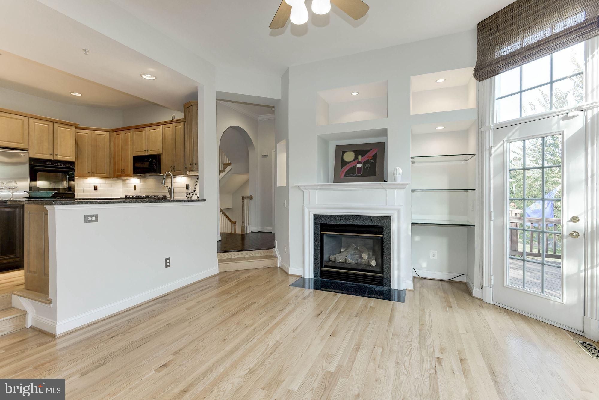 CAMERON STATION - Residential