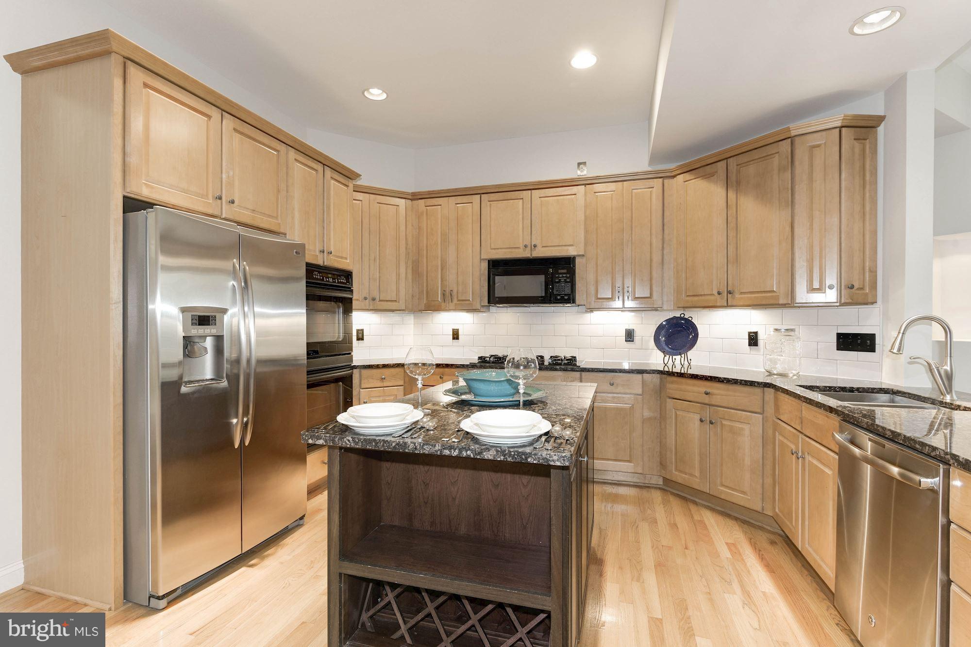 CAMERON STATION - Residential