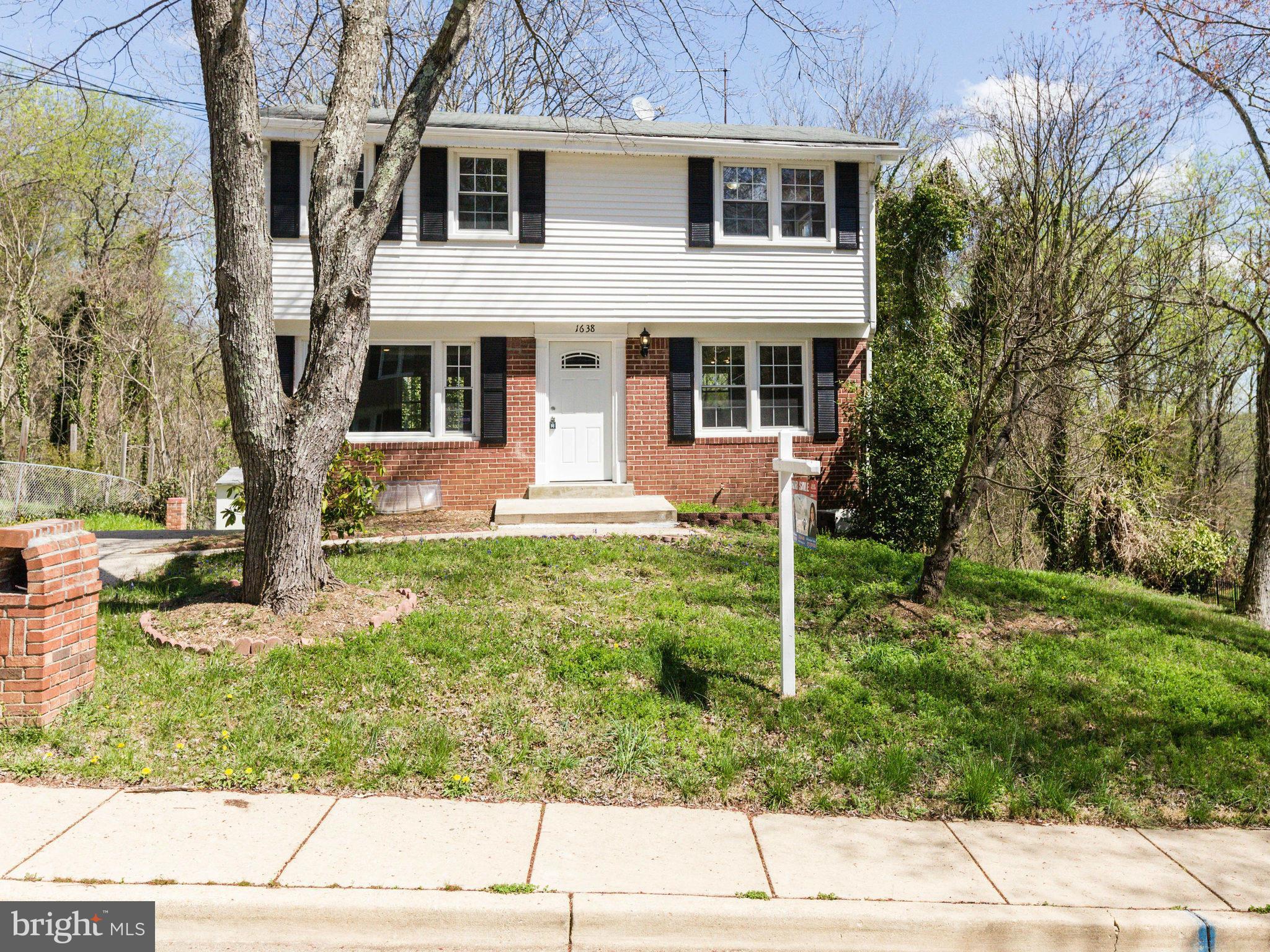 FOREST KNOLLS - Residential