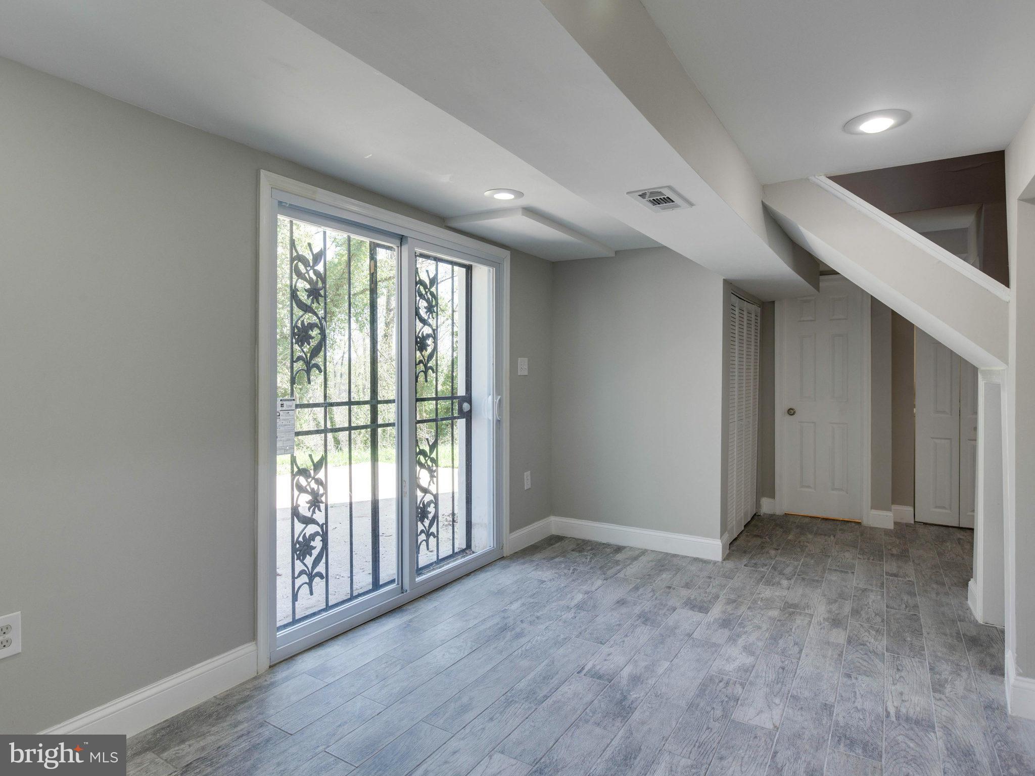 FOREST KNOLLS - Residential