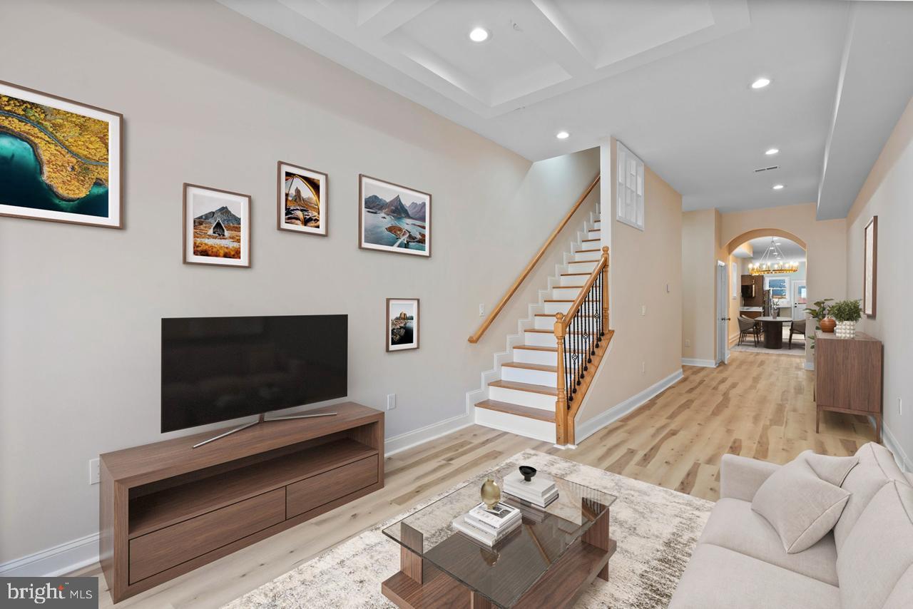 LITTLE ITALY - Residential Lease