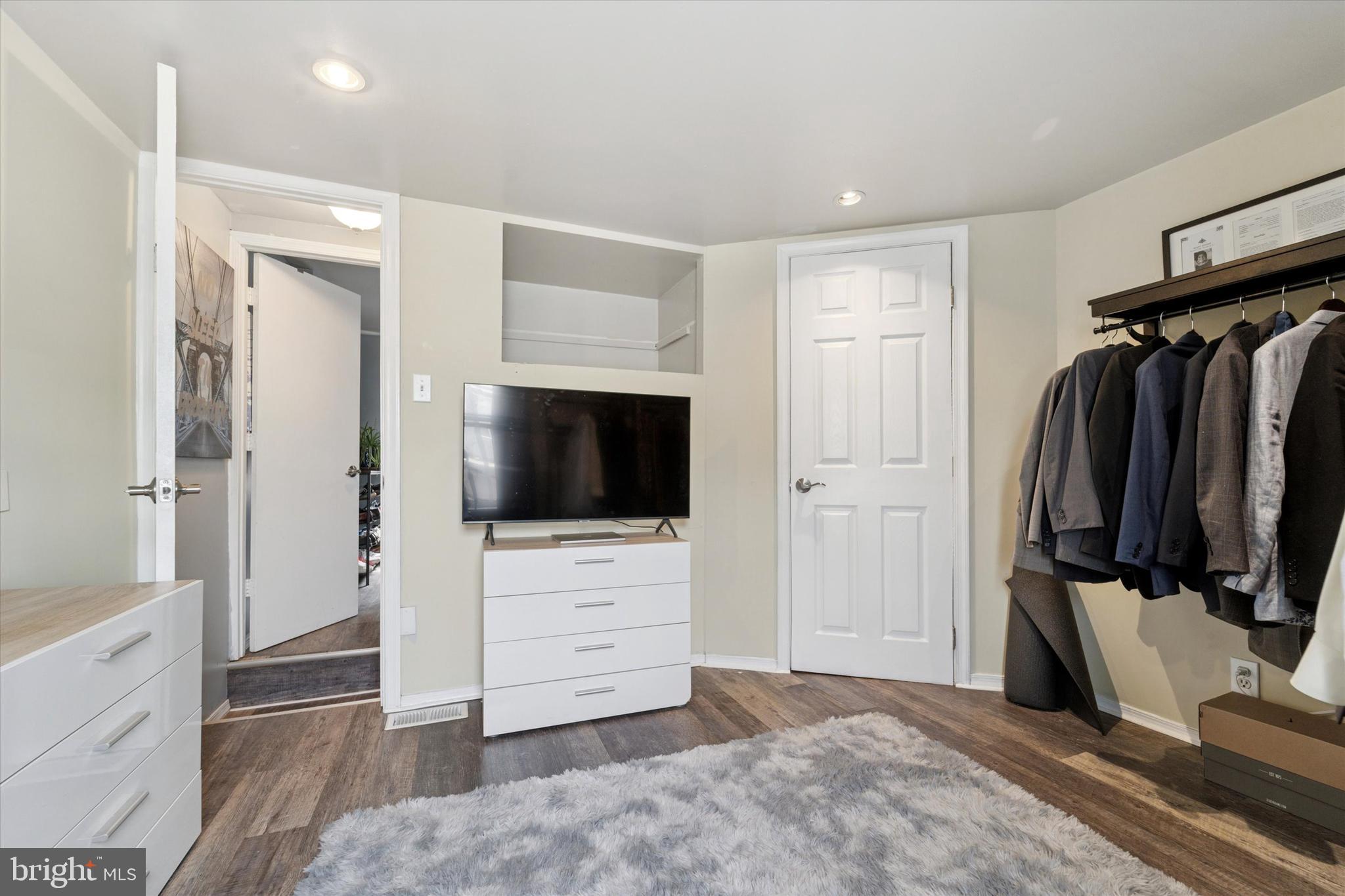 PORT RICHMOND - Residential