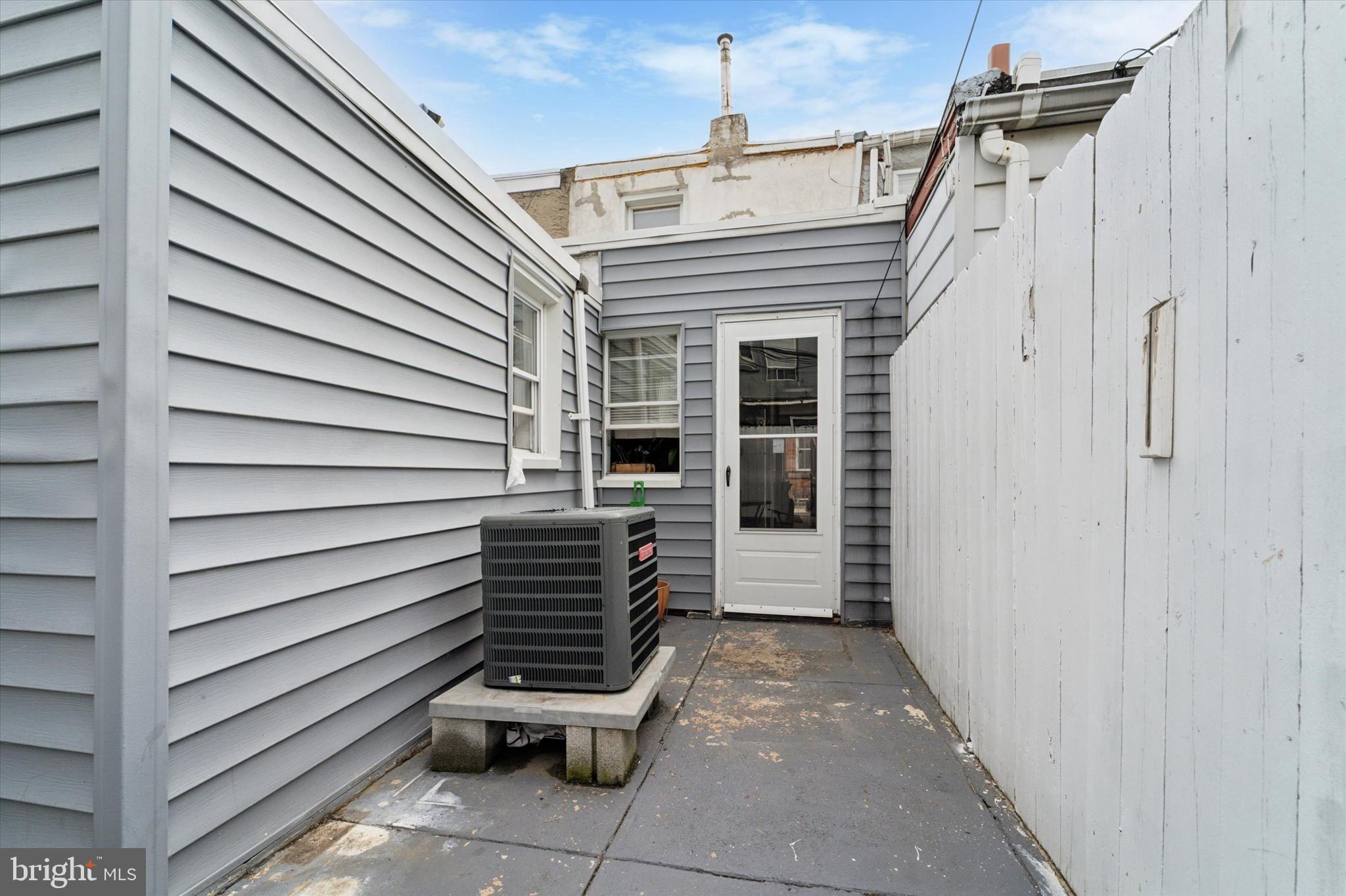 PORT RICHMOND - Residential