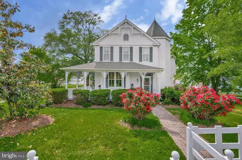 105 Oak Avenue, La Plata, MD MLS: MDCH2042164