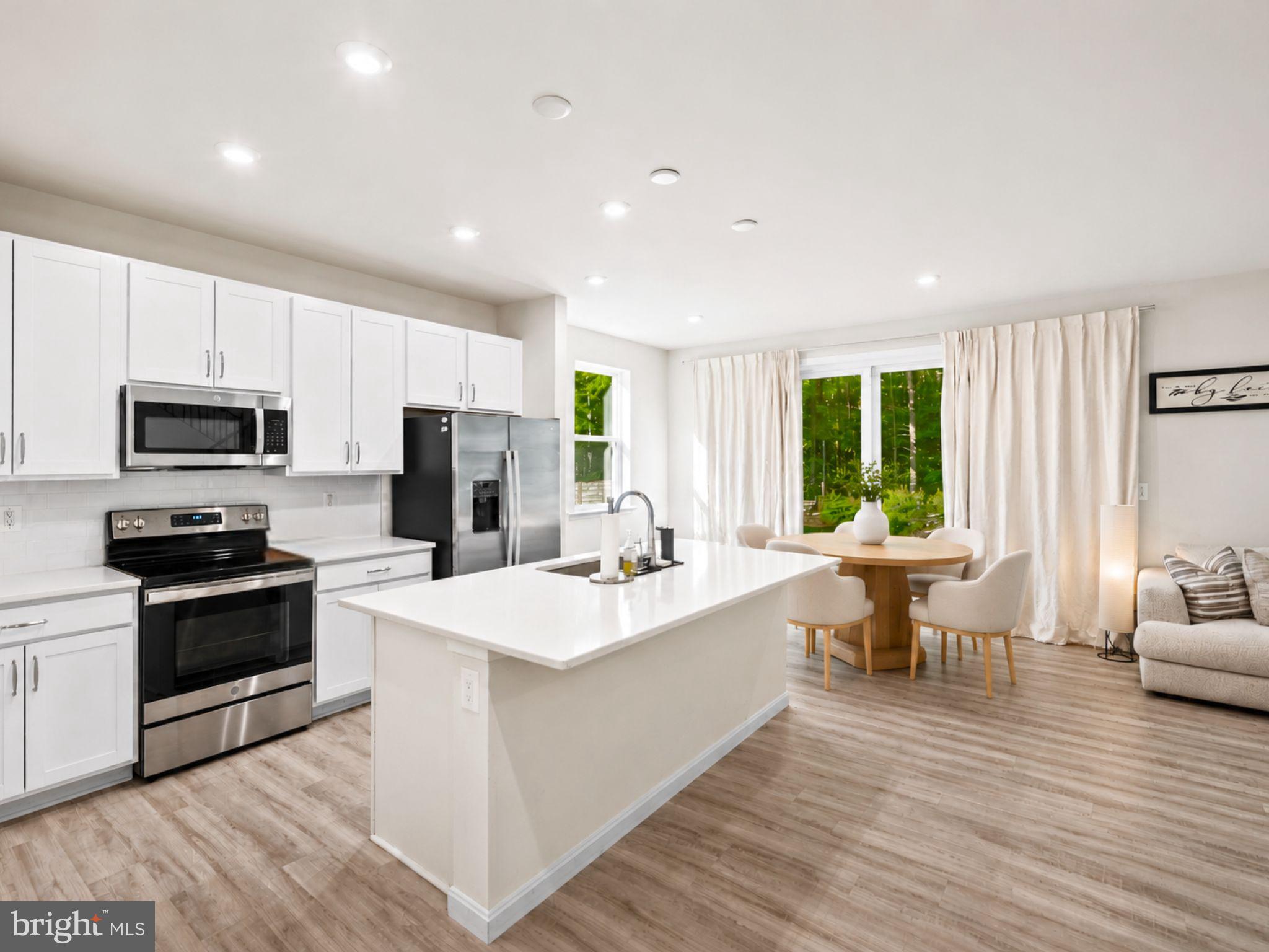 WILDERNESS SHORES - Residential