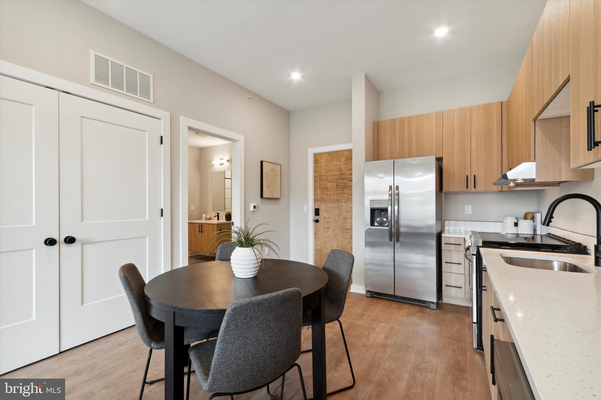 308 W CHELTEN AVENUE 311