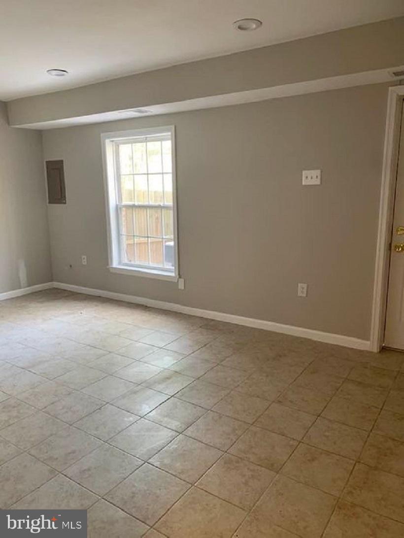 PINEWOOD HILL - Residential