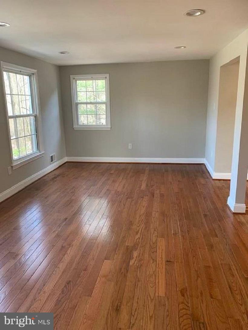 PINEWOOD HILL - Residential