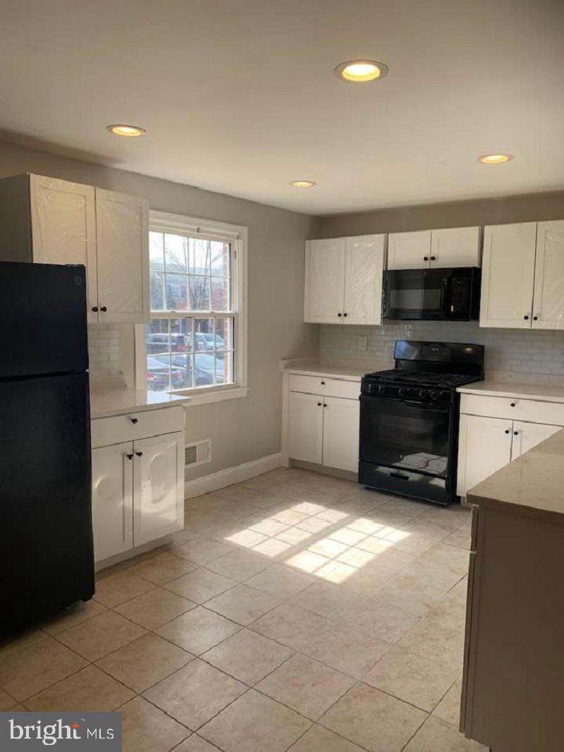 PINEWOOD HILL - Residential