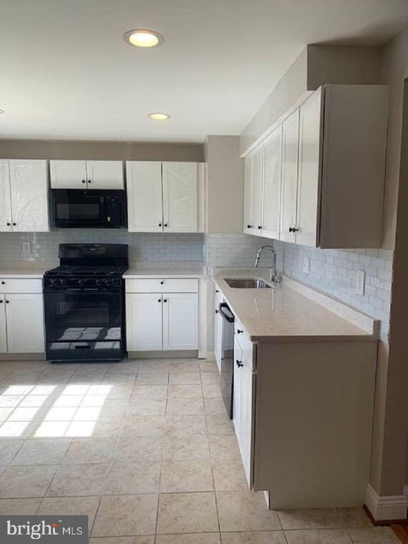 PINEWOOD HILL - Residential