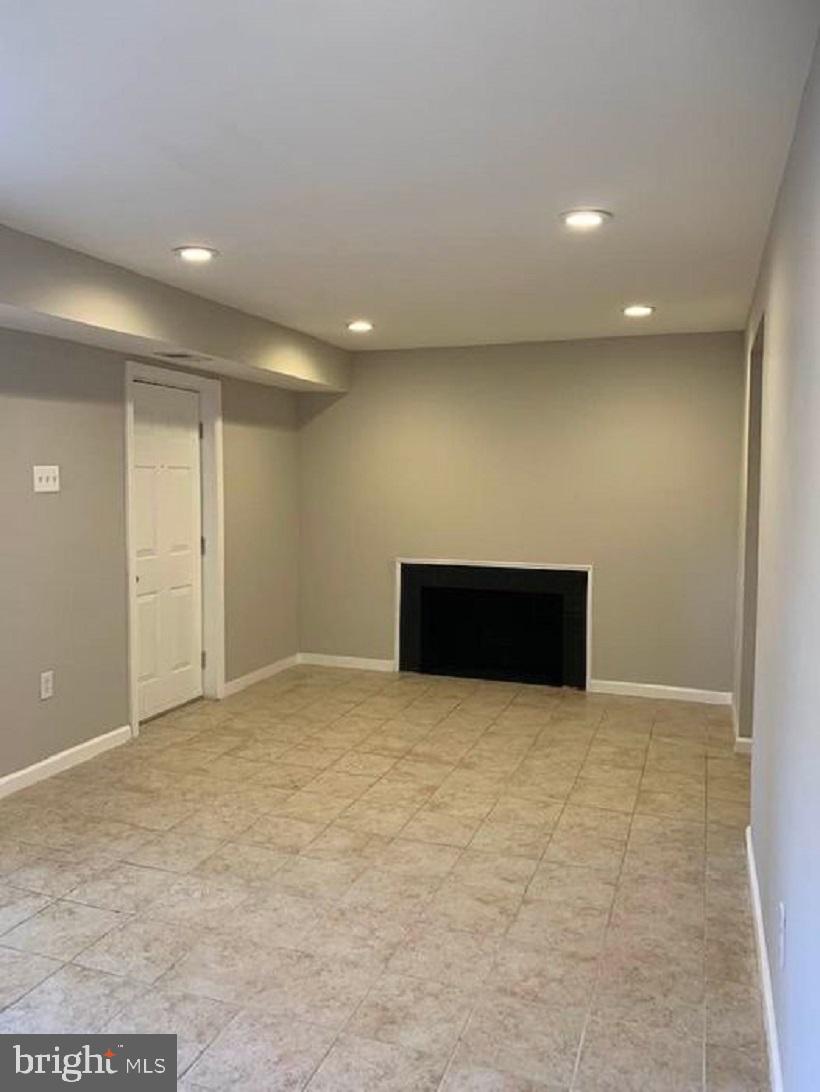 PINEWOOD HILL - Residential