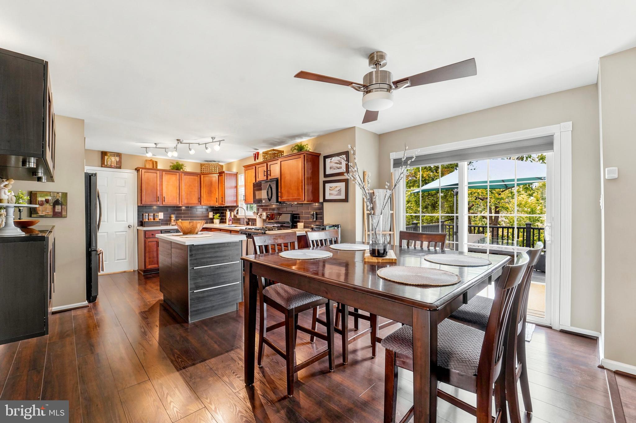 WILLOW WAY - Residential