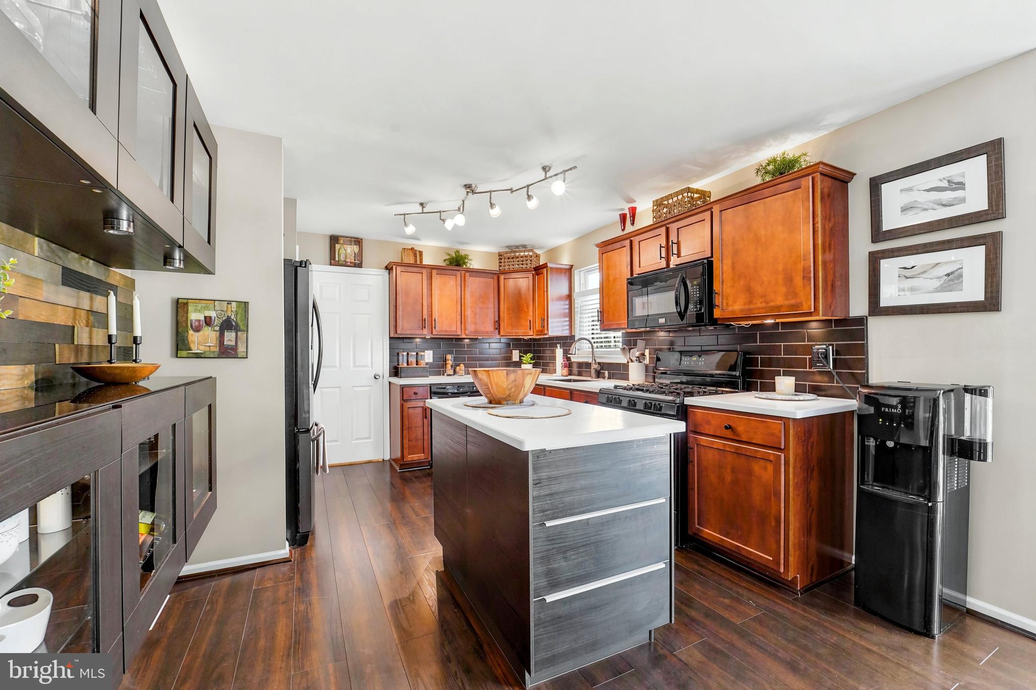 WILLOW WAY - Residential